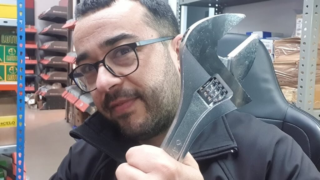 llave inglesa bellota